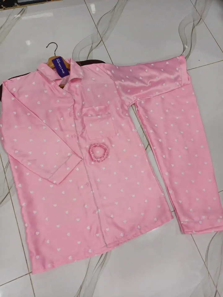 2 Pcs Women's Stitched Printed Night Suit – Pink (with Heart Printed Hair Scrunch)