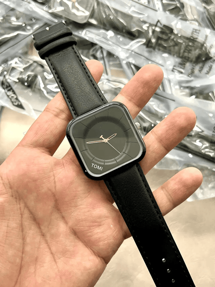Men's Quartz Analogue Watch with Black Leather Strap – Timeless Elegance in Every Tick