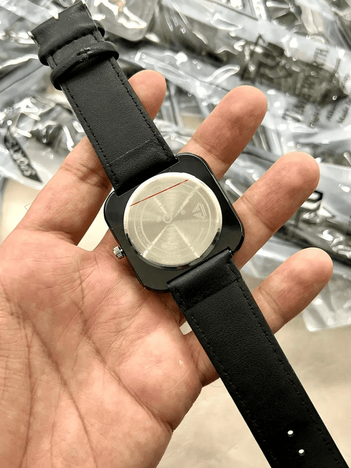 Men's Quartz Analogue Watch with Black Leather Strap – Timeless Elegance in Every Tick